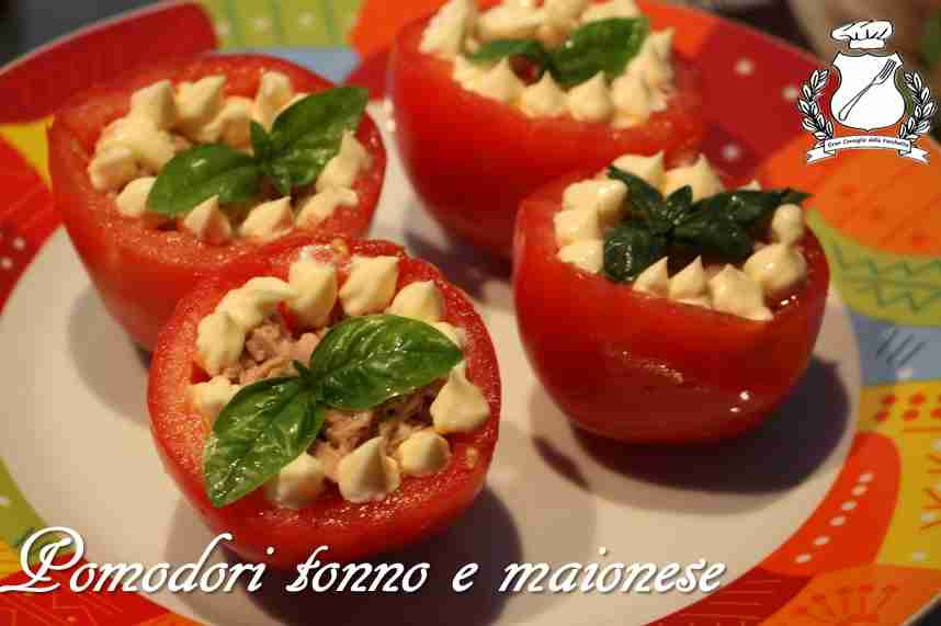 pomodori ripieni di tonno e maionese 