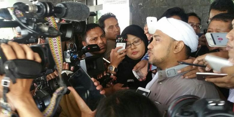 Ini Kata Habib Novel Soal "Fitsa Hats"!