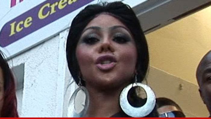 0122-lil-kim-01