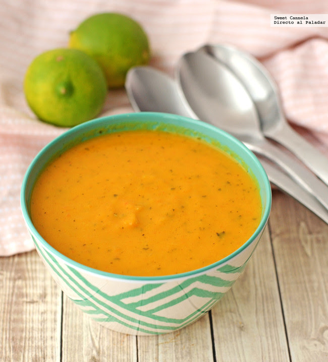 Sopa Zanahoria al Curry con cilantro