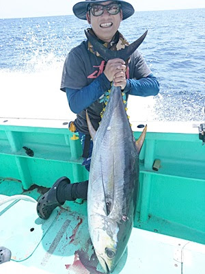 釣果報告 御蔵島日帰り遠征 スローピッチジャークでキハダをキャッチ 湘南ルアー情報局