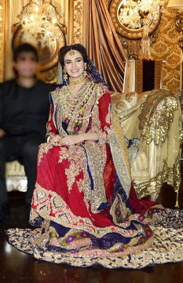 Looking for the Perfect Bridal Wedding Dress Check out Looking for the Perfect Bridal Wedding Dress Check out