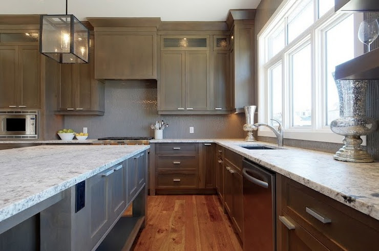 The White Swan:Bianco Romano Granite
