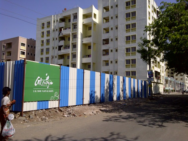 Gloriya, 1 BHK & 2 BHK Flats next to Sapanna Homes Manjri - Visit Dreams Avani, 1 BHK & 2 BHK Flats on Shewalewadi Road, near Manjri Stud Farm, off Pune Solapur Highway, at Manjri Budruk Pune, 412 307