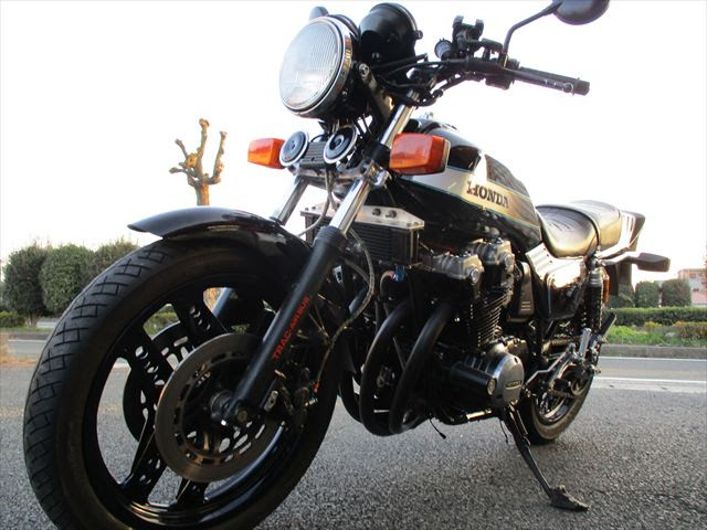 Cb750fレストア完成 熊本のバイクショップなら輸入品も取り扱っているガレージカオス