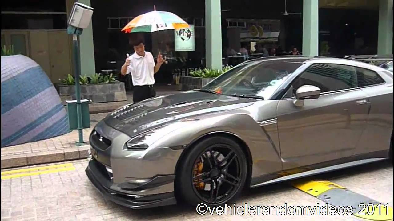 Modified Nissan GTR R35 Startup, Driveby and accelerate 