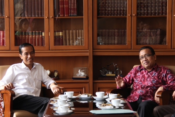 Kenapa Ketua MWA UGM Harus Menteri?
