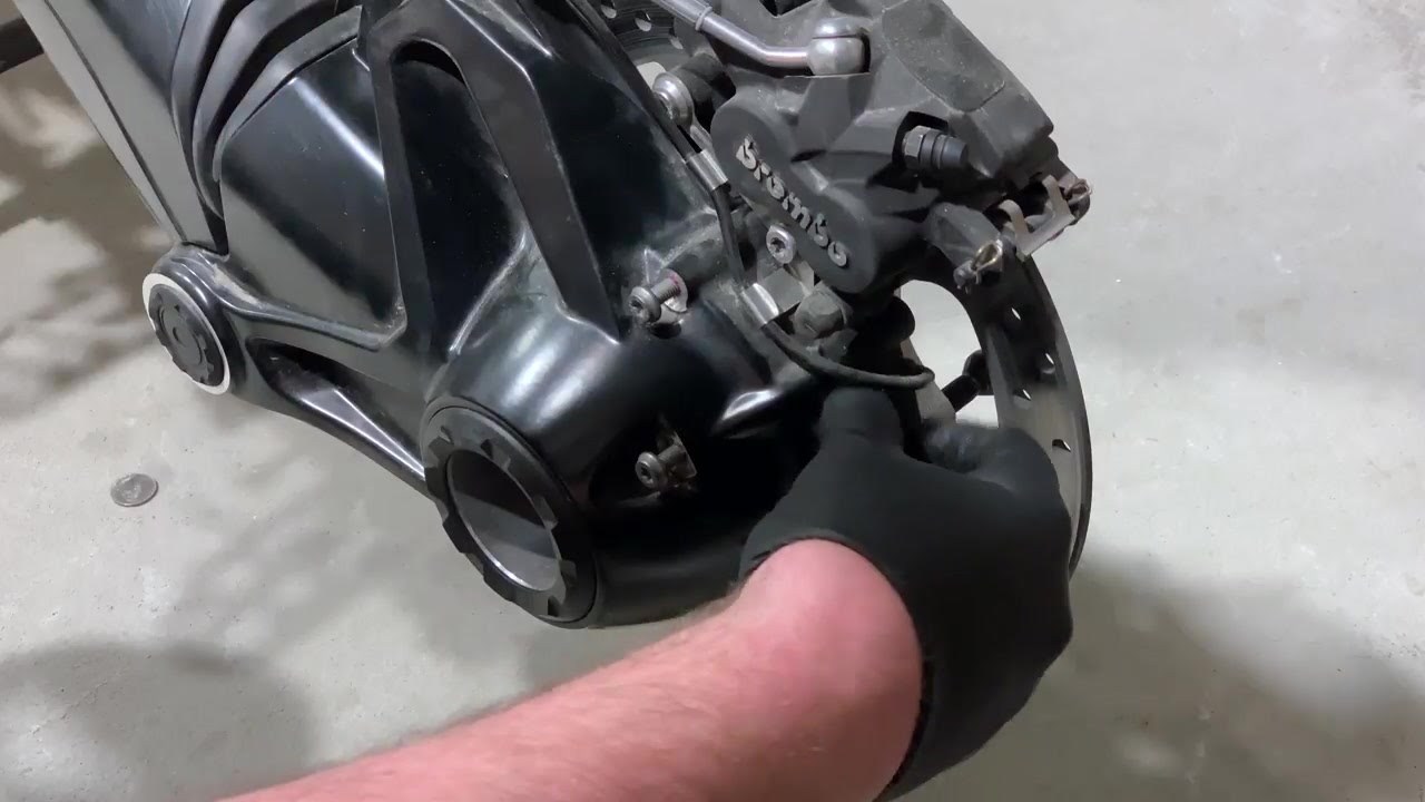 宝马r10 R1250水冷系列检查后传动轴更换后齿轮油教程 哔哩哔哩 つロ干杯 Bilibili