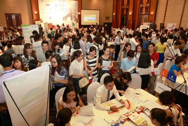 Hội chợ việc làm tháng 8 cho du học sinh về nước - Ảnh 3.