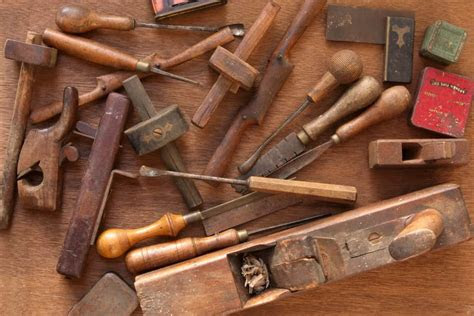 types  finishing carpentry tools