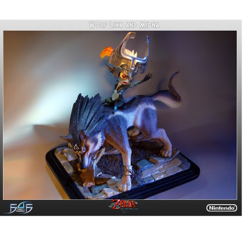 First Figures The Legend of Zelda: Twilight Princess: Wolf Link and Midna Statue