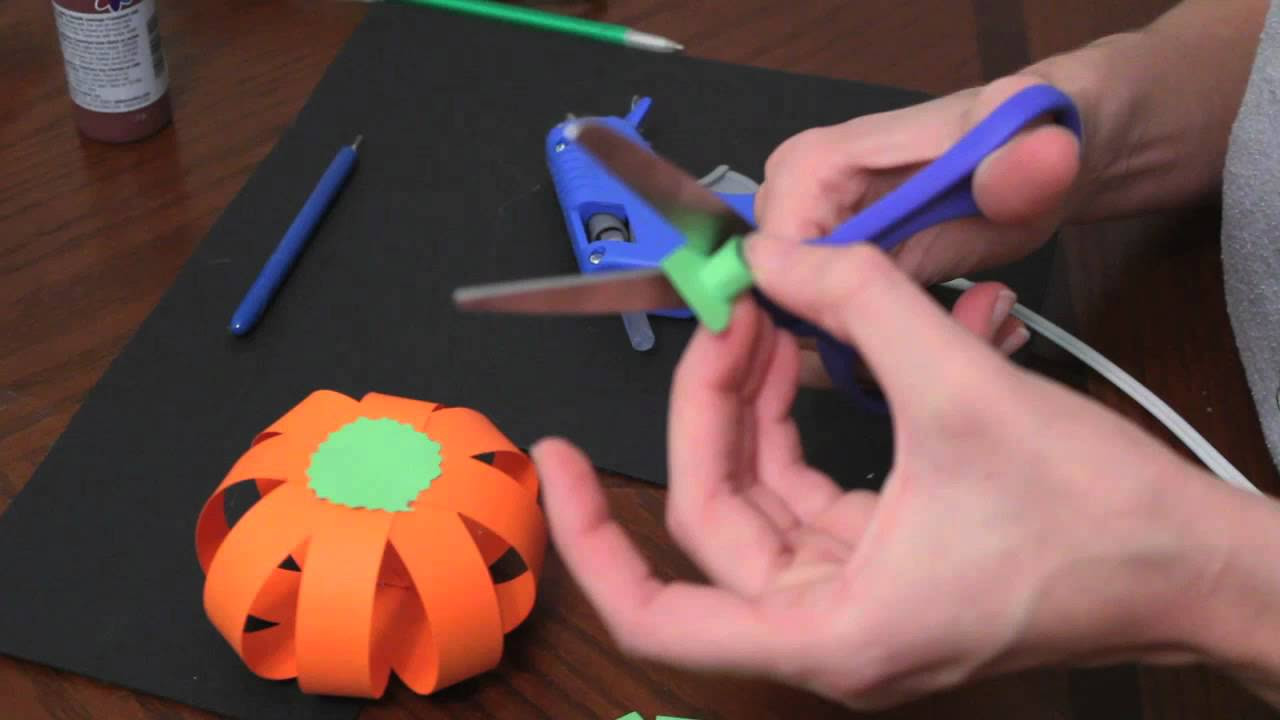  How to make  paper pumpkins for Fall Autumn and Halloween 