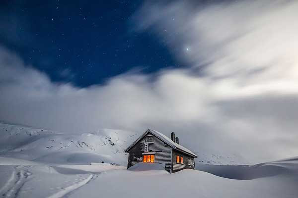 perierga.gr - Μοναχικά σπίτια σε χειμωνιάτικο σκηνικό!