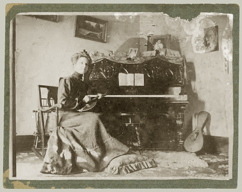 Woman with mandolin