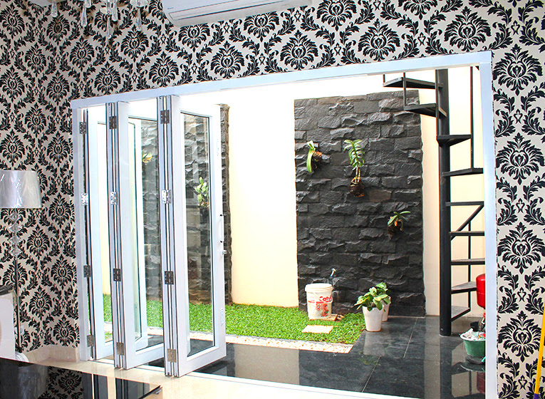  Pintu  Lipat  Kaca Windownesia Jual Jendela Aluminium  