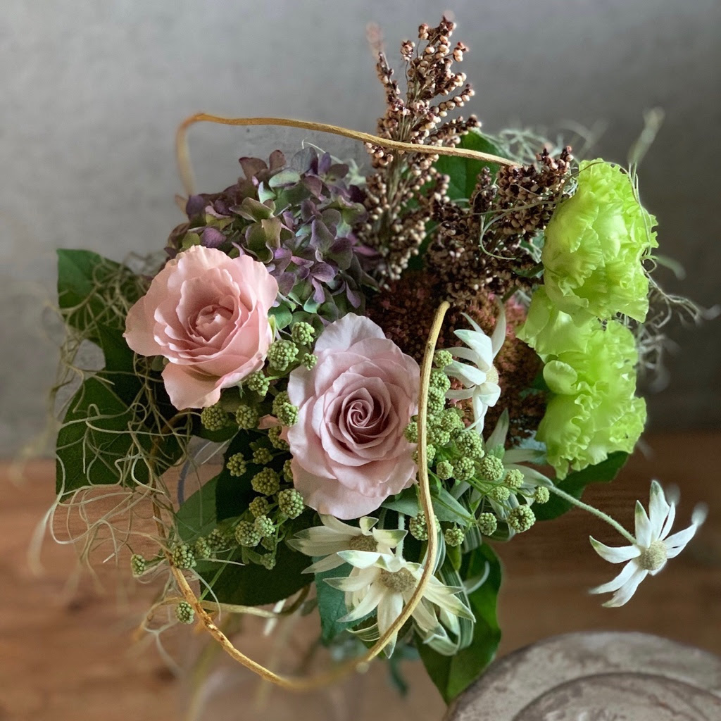 Atelier Brazo 11月 アンティークカラーのブーケ風花束レッスン