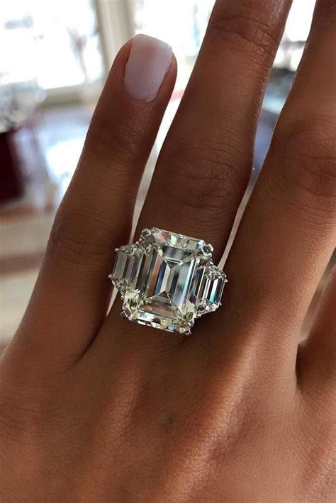 Engagement rings are a common tradition that few people know the origin of. Pin on PRETTY things...