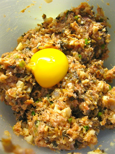 Ngoh Hiang Fried Meat Roll in Beancurd Skin Wuxiang http://singlishswenglish.blogspot.com/