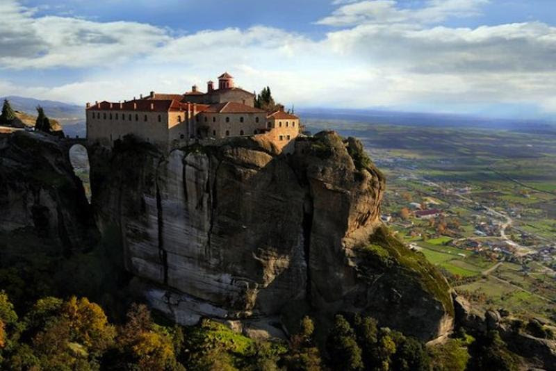 otfQ3 The Beautiful Hovering Temples Of Greece 