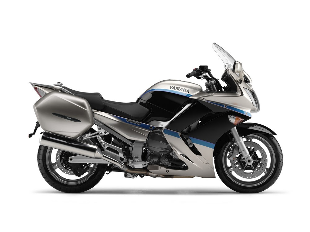 2009 Yamaha FJR1300 Wallpaper
