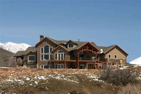Sometimes even reliable old garage doors bite the dust or need major repairs. Making Your Utah Home Look Like a True Mountain Home | A+