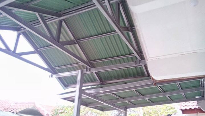 Canopy Baja Ringan Model Sopi Sopi Atap Gogreen di Taman Canopy Baja Ringan Model Sopi Sopi Atap Gogreen di Taman