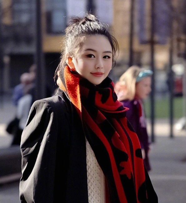 邱淑贞大女儿曝光颜值爆表可似乎无意踏入娱乐圈 沈月