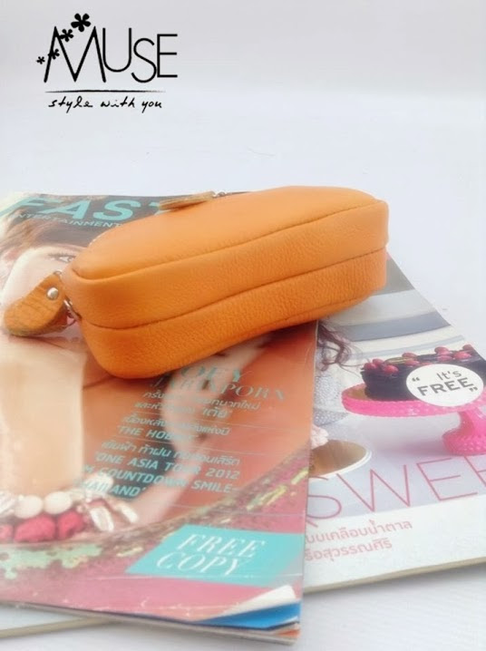 พร้อมส่ง งานหนังแท้ทั้งใบ Apricot น่าใช้มากค่ะ กระเป๋าAxixi MUSE สี กระเป๋าใส่เหรียญ สันสดใส Bag กระเป๋าAxixi MUSE พร้อมส่ง Apricot กระเป๋าใส่เหรียญ สันสดใส งานหนังแท้ทั้งใบ น่าใช้มากค่ะ สี