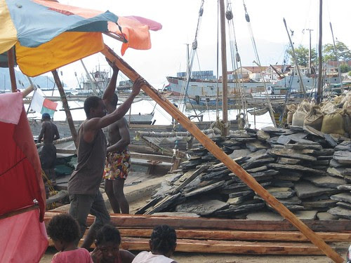 unloading lumber 2