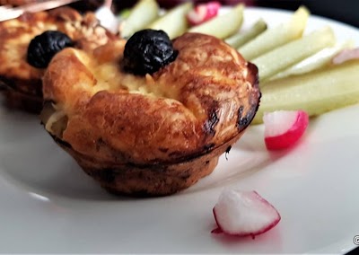 Recipe of Any-night-of-the-week Mini quiches sans pâte aux champignons,
poireau, lardons.