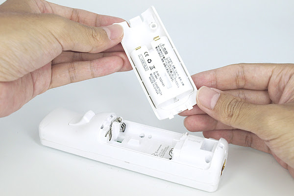 Gametech 株式会社ゲームテック Wiiリモコン用置きラク リモコンチャージ 遊んだあとは置くだけで Wiiリモコンを簡単充電