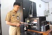 Info Populer Kerusakan HP Tersambar Petir , Mainan Hape