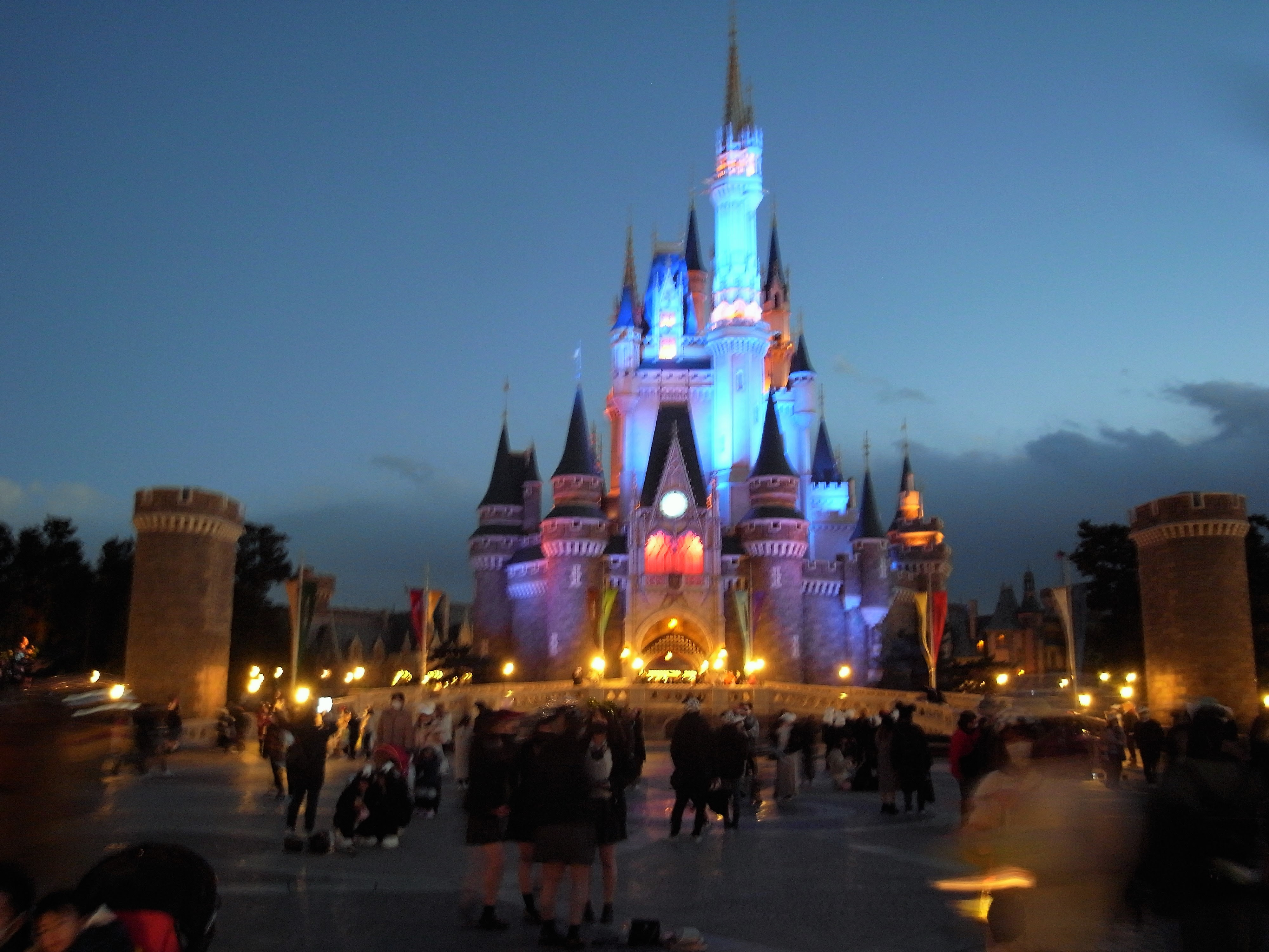 ディズニー カウントダウン 体験談 普段と一体 何が違うんだ ライフ雑学