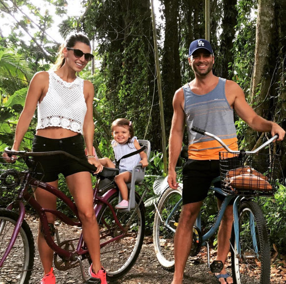 David Bernard et sa petite famille PARFAITE au Costa Rica ...