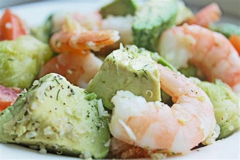 healthy dinner recipe shrimp avocado quinoa bowl clean