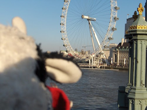 london eye facts for kids. large London Eye: