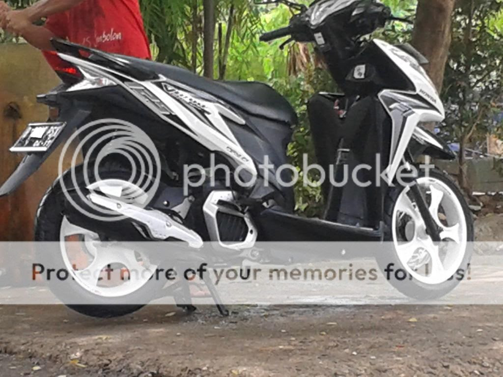 Modifikasi Motor Vario Putih Lampak Modifikasi