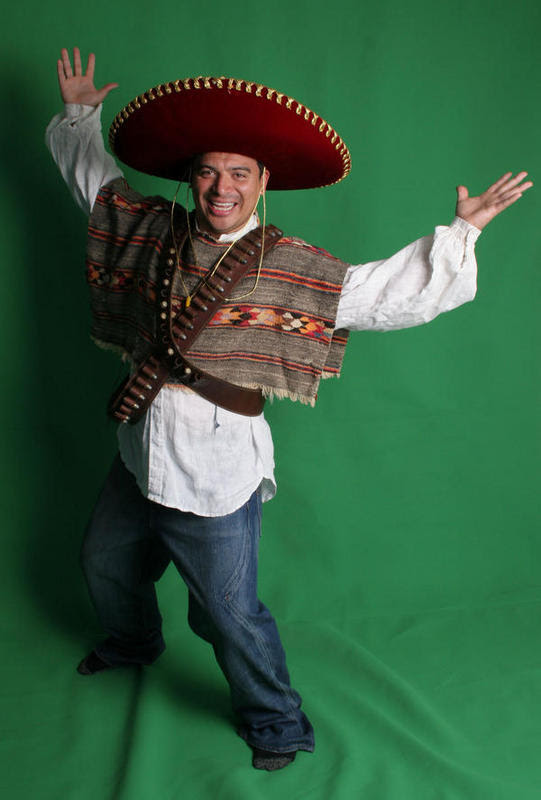 Carlos Mencia - Images Colection