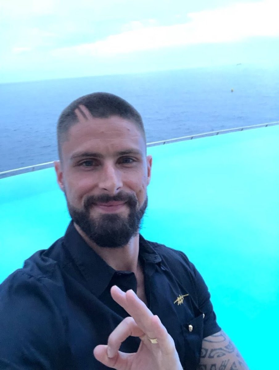 画像 オリビエ ジルー師匠のこの髪型は散髪失敗なの サッカーまとめアンテナ サッカーラボアンテナ