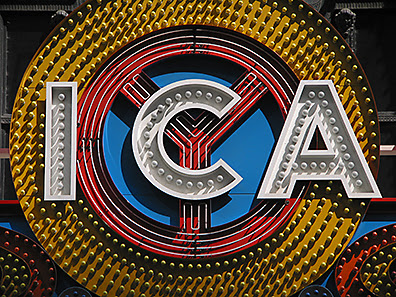 Marquee of the Chicago Theater, August 2005