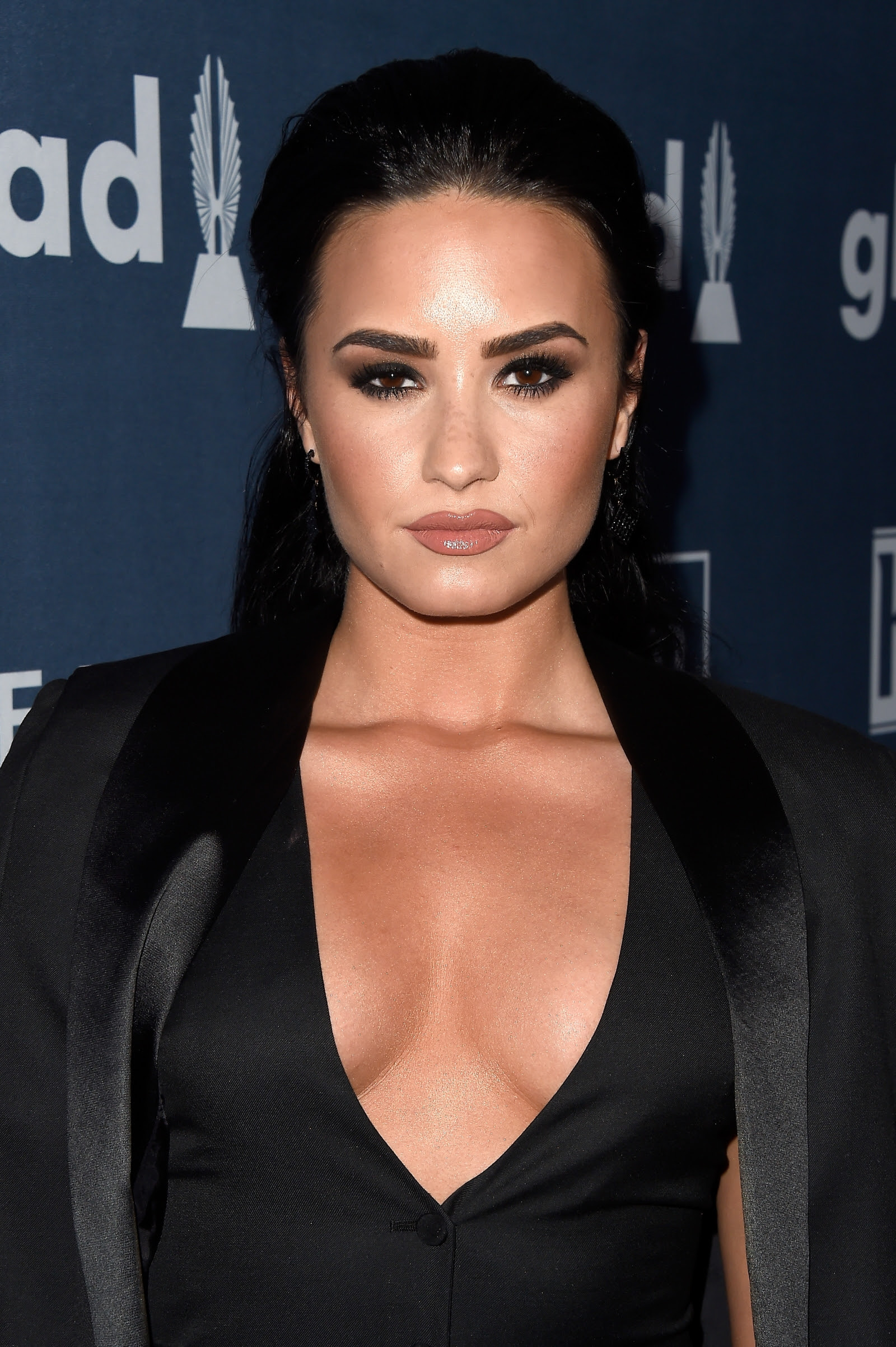 Demi Lovato sparks boob job rumours as pop star shares ...