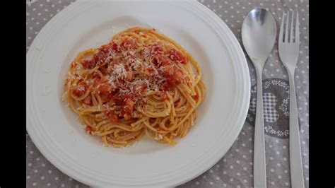 pasta ricetta spaghetti al sugo  pancetta