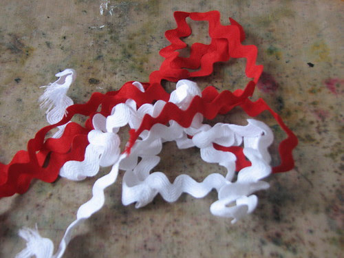 25 Days of Hand Crafted Gifts & Ornaments - Ric Rac Candy Cane 001