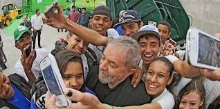 Lula quer resgatar popularidade do governo