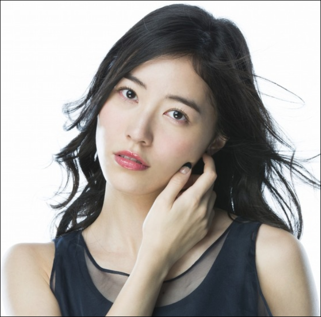 松井珠理奈の実家はどこ 両親の職業は 母子家庭の噂は