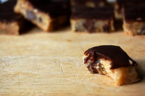 peanut butter blondies 
