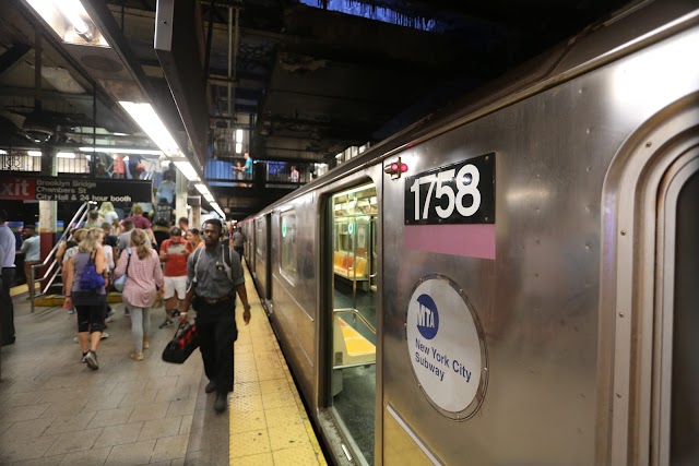 All New York City underground subway stations now have WiFi