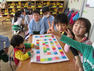 ４歳児 １歳児 合同お正月遊び 5歳児 尚志幼稚園と合同保育 平成２８年度 尚志緑ケ丘幼稚園 緑ケ丘保育園 ブログ