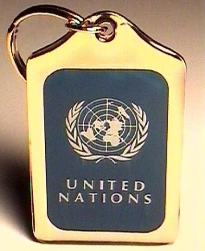 国際連合　国連　ゴールドプレートキーホルダー　並行輸入