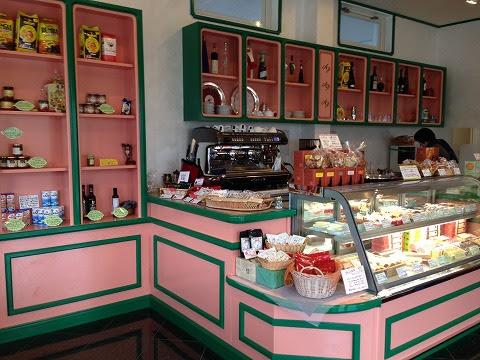 伊万里ケーキ アーマパスタ 北海道スナッフルス 人気カフェ 佐賀の床屋のおっちゃんのブログ